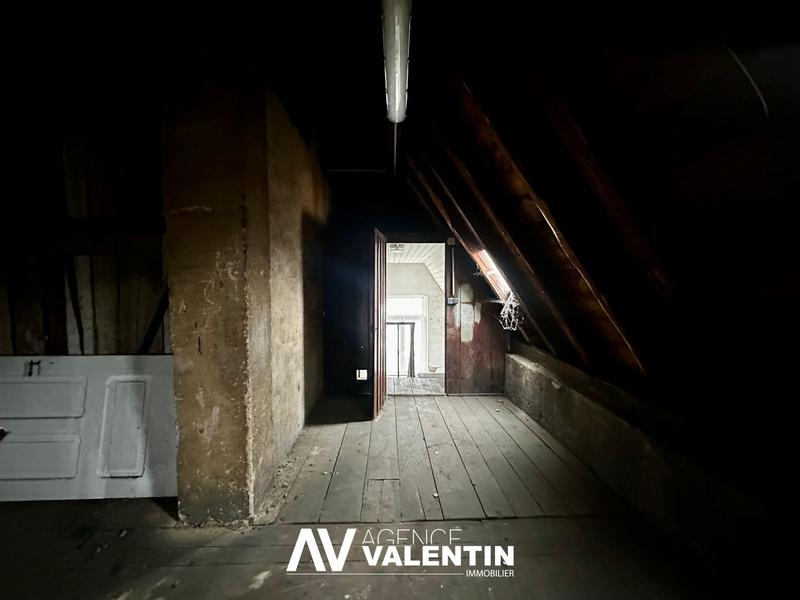 Appartement - 684 m² - 6 pièces