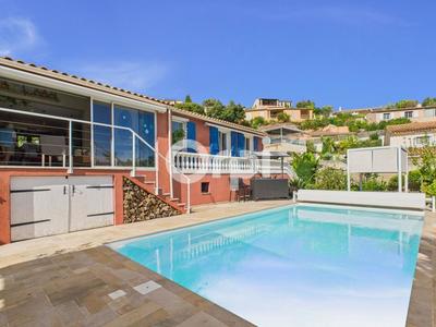 Villa - 204 m² - 5 pièces