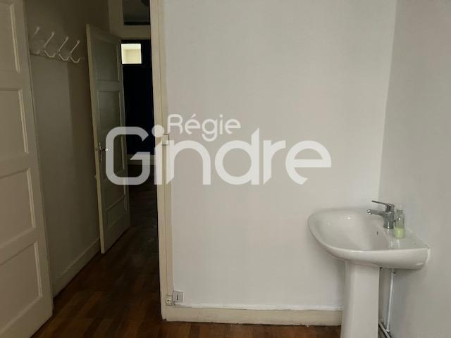 Bureau - 93 m² - 1 pièce