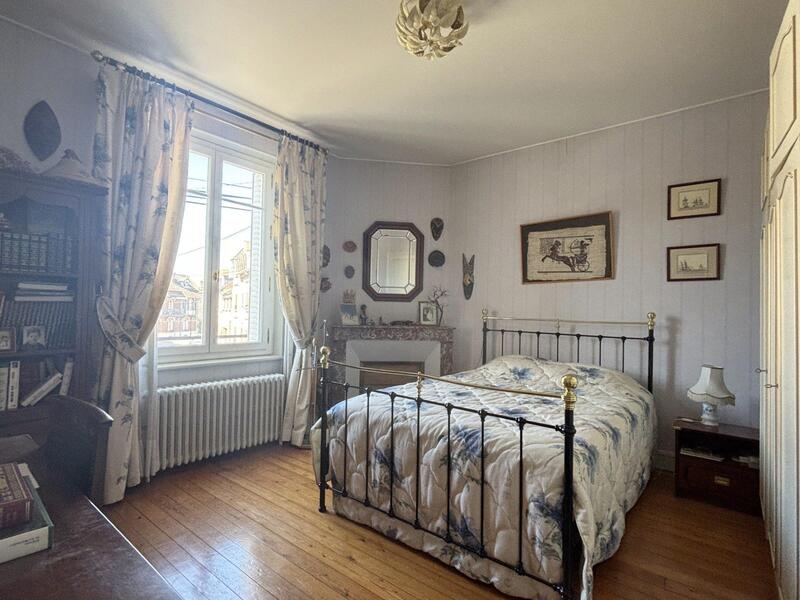 Maison - 141 m² - 5 pièces