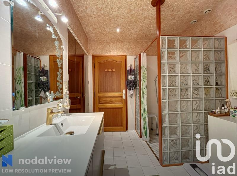 Maison - 163 m² - 5 pièces