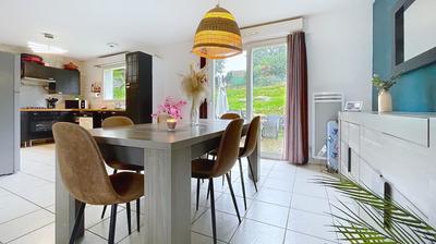 Maison - 75 m² - 5 pièces