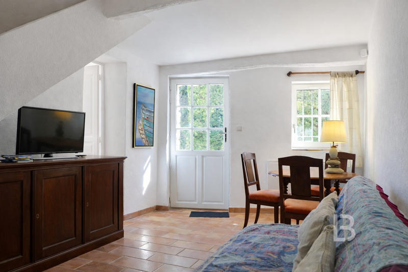 Mas - 325 m² - 10 pièces