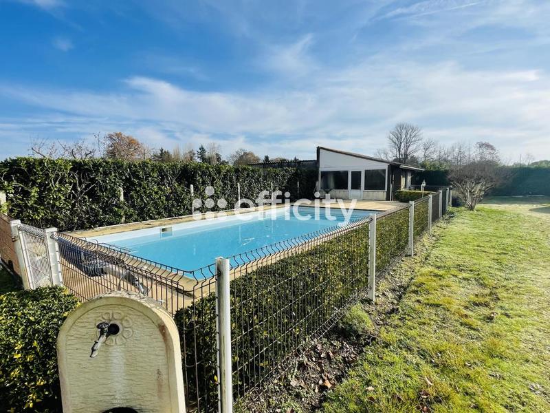 Maison traditionnelle - 122 m² - 6 pièces