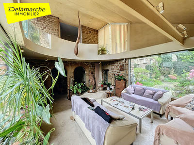 Maison - 247 m² - 8 pièces