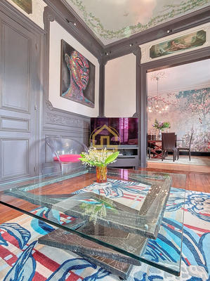 Maison - 292 m² - 9 pièces