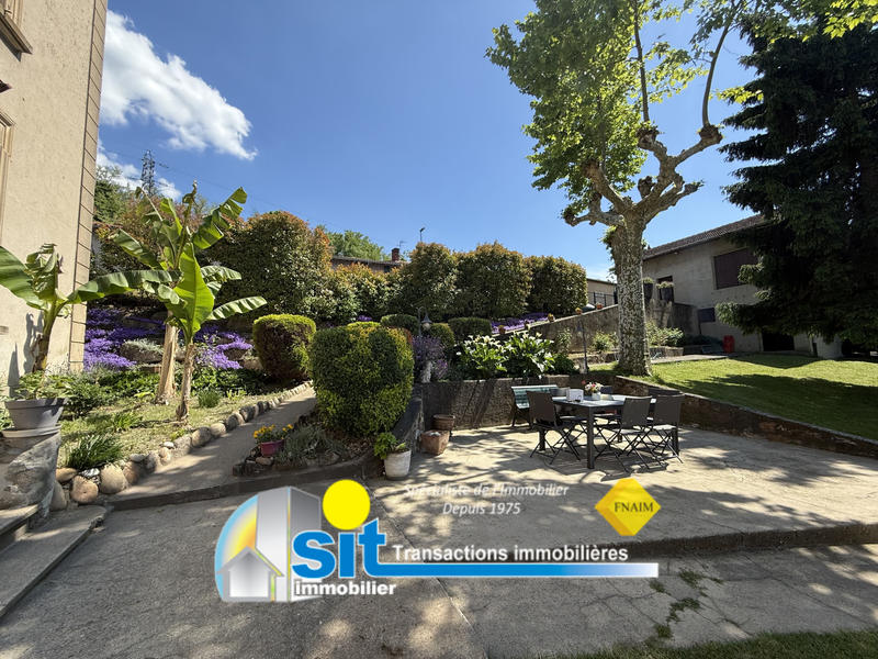 Maison - 198 m² - 7 pièces