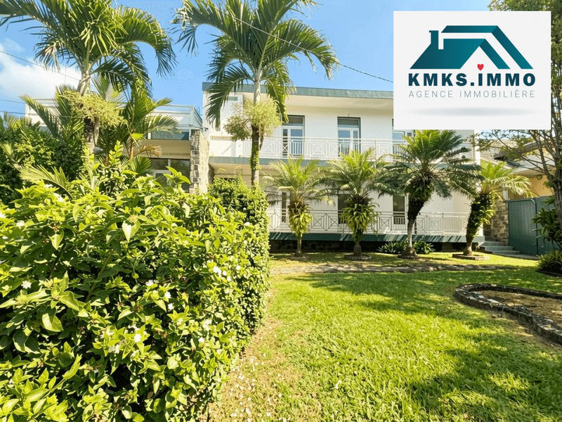 Maison - 293 m² - 7 pièces