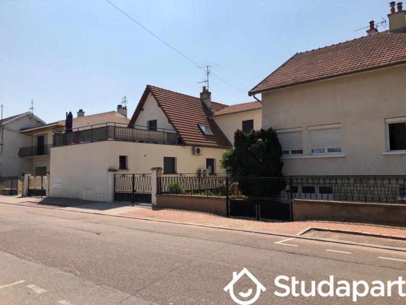 Chambre - 14 m² - 1 pièce