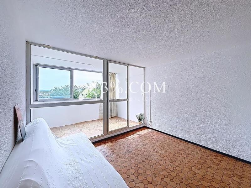 Studio - 27 m² - 1 pièce