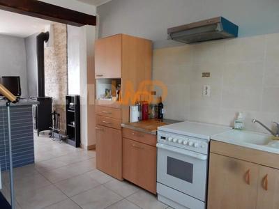 Maison en pierre - 141 m² - 8 pièces