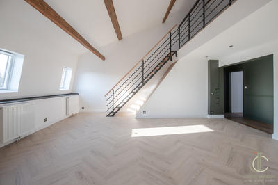 Appartement - 150 m² - 3 pièces