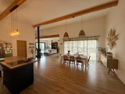 Maison - 143 m² - 5 pièces