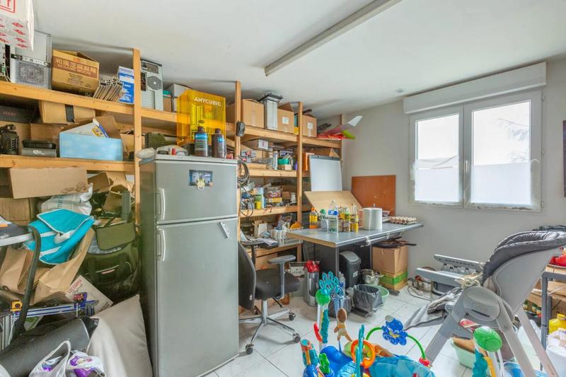 Maison - 235 m² - 8 pièces