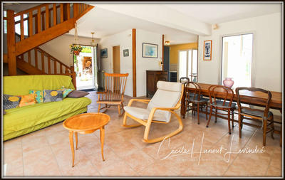 Maison - 110 m² - 6 pièces