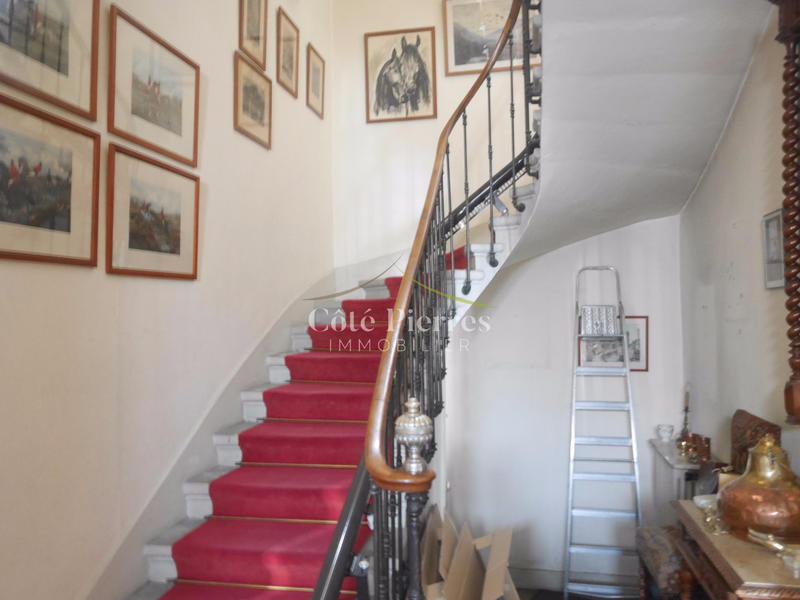 Propriété - 340 m² - 10 pièces