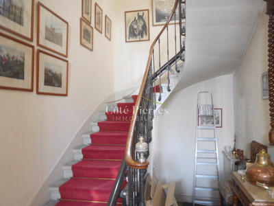 Propriété - 340 m² - 10 pièces