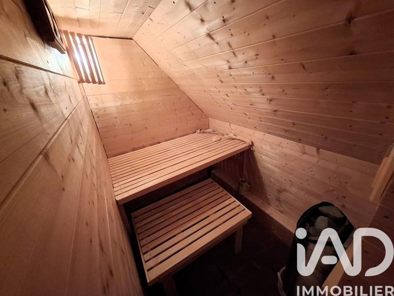 Maison - 438 m² - 16 pièces