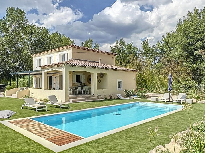 Maison - 140 m² - 5 pièces