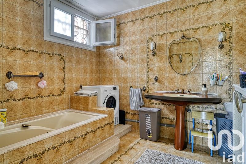 Appartement - 99 m² - 4 pièces