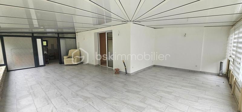 Maison - 270 m² - 10 pièces