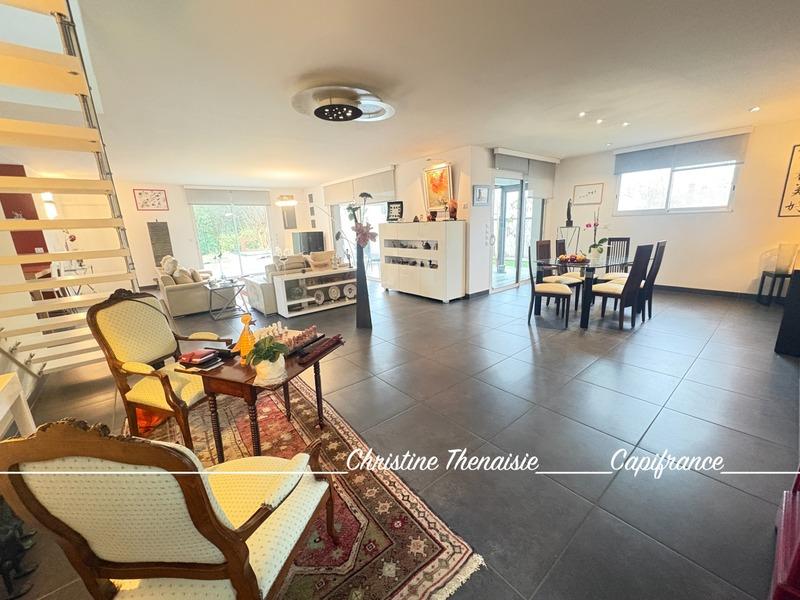 Maison - 187 m² - 6 pièces