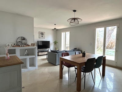 Propriété - 95 m² - 4 pièces