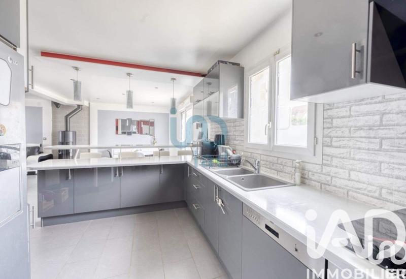 Maison - 140 m² - 6 pièces