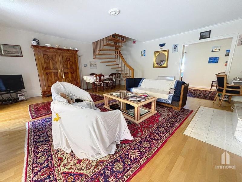 Appartement - 189 m² - 7 pièces