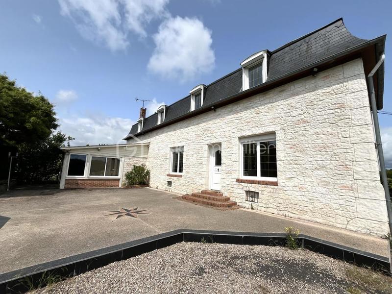 Maison - 157 m² - 4 pièces