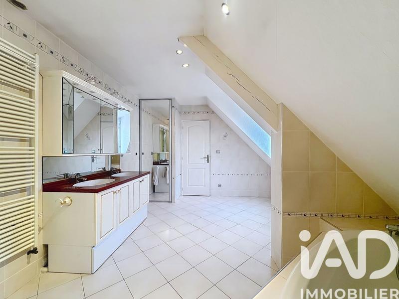 Maison - 165 m² - 6 pièces