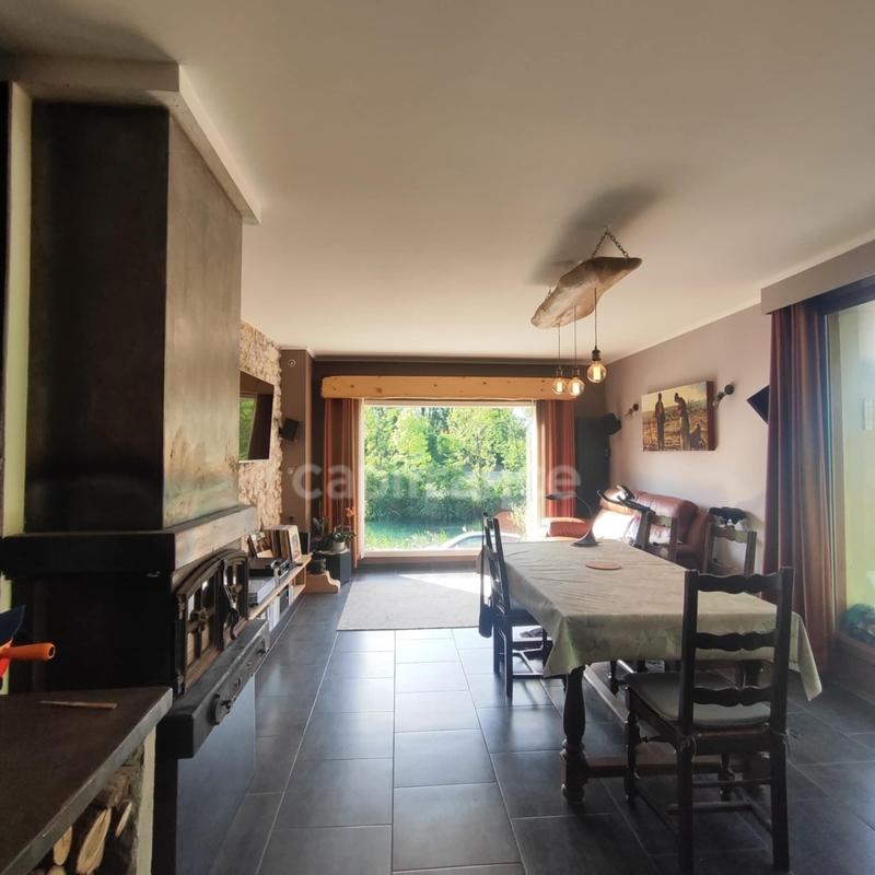 Maison - 290 m² - 11 pièces