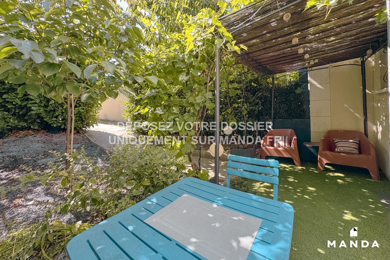 Chambre - 10 m² - 5 pièces