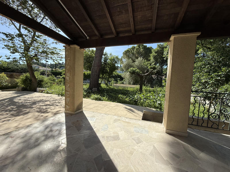 Maison - 180 m² - 7 pièces