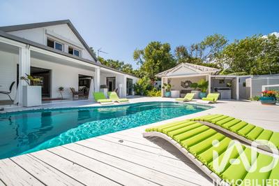 Maison - 235 m² - 7 pièces