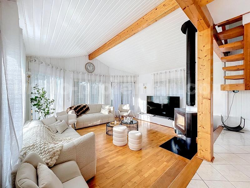 Maison - 184 m² - 7 pièces