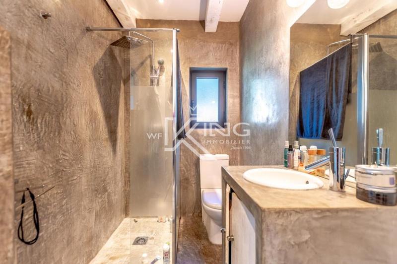 Appartement - 200 m² - 7 pièces