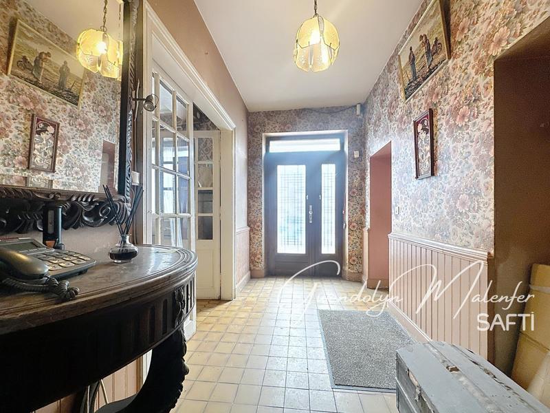 Maison - 163 m² - 8 pièces