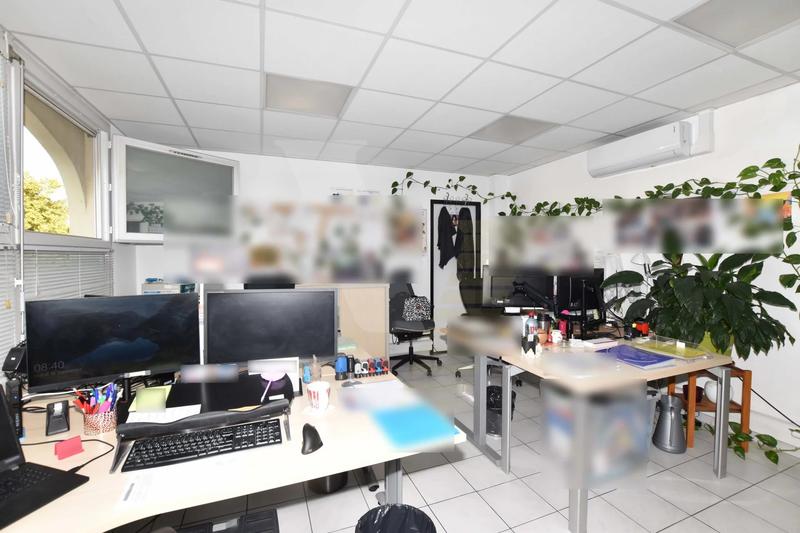 Local commercial - 282 m²