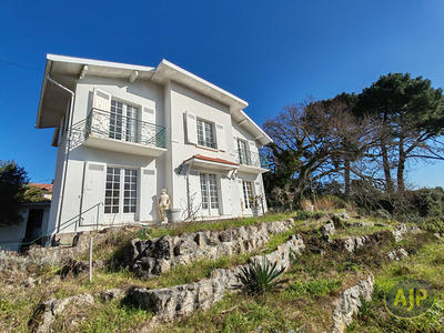 Maison - 145 m² - 6 pièces