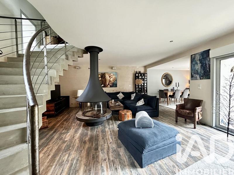 Maison - 161 m² - 5 pièces