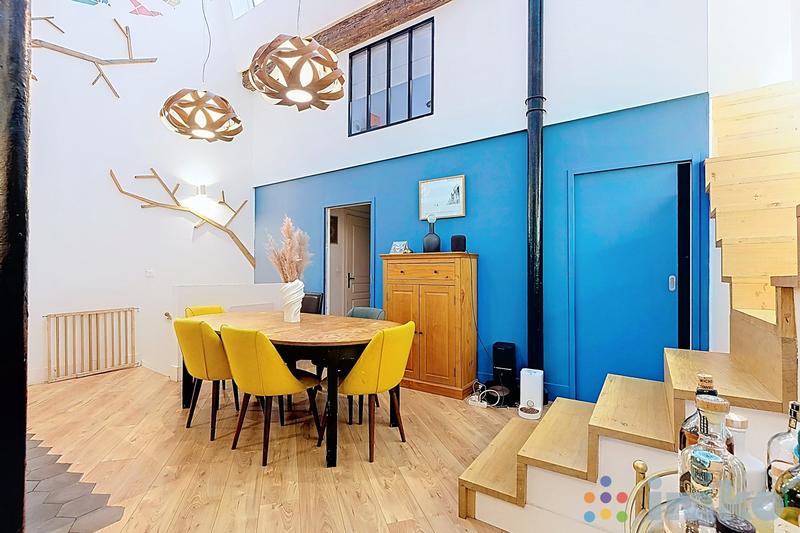 Loft - 229 m² - 5 pièces