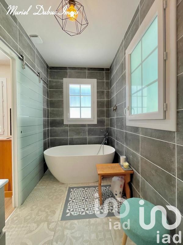 Maison - 201 m² - 5 pièces