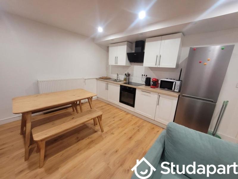 Chambre - 11 m² - 1 pièce