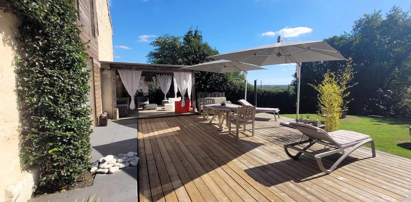 Maison - 258 m² - 4 pièces