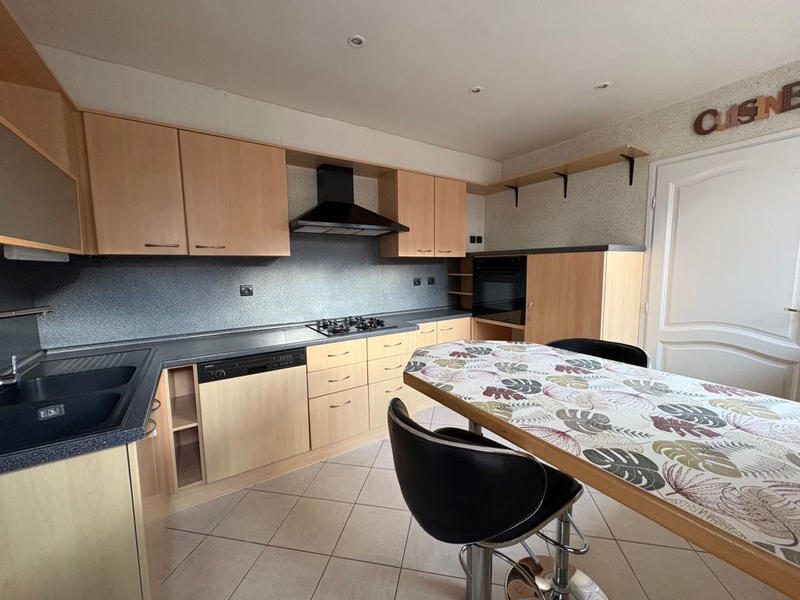 Maison - 105 m² - 4 pièces