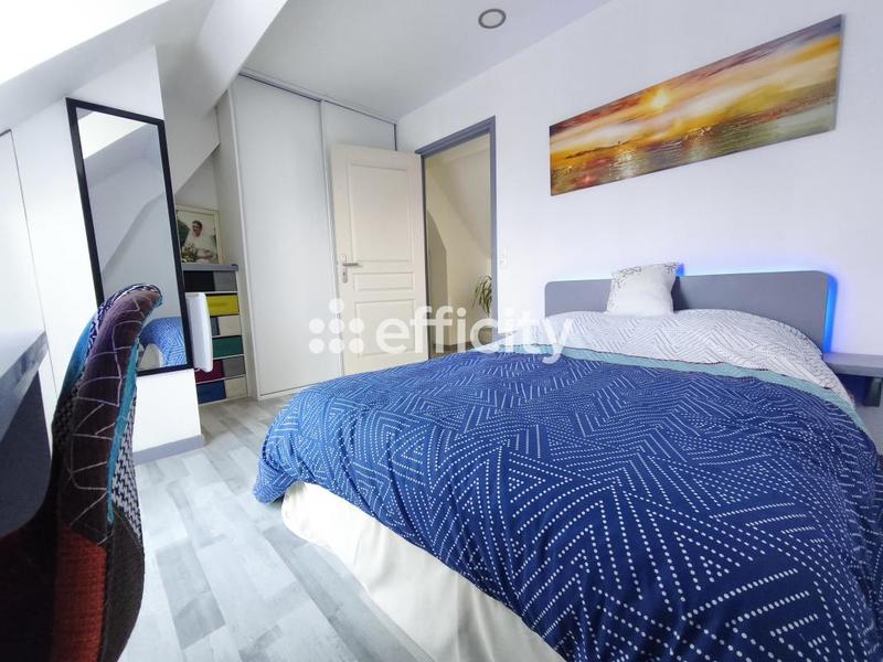 Maison - 176 m² - 9 pièces