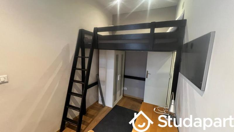 Chambre - 15 m² - 1 pièce