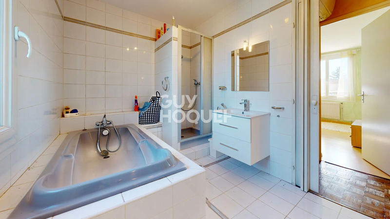 Maison - 105 m² - 5 pièces