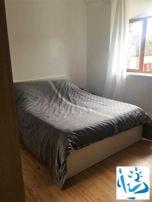 Maison - 236 m² - 9 pièces